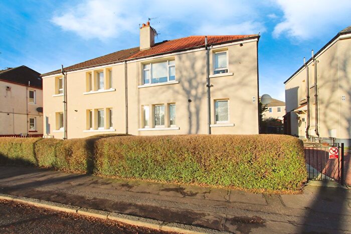 2 Bedroom Flat For Sale In Lochfield Road, Paisley, PA2