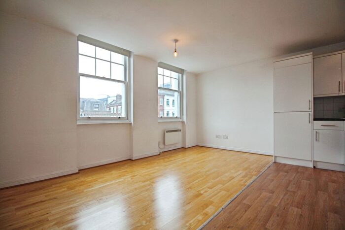 1 Bedroom Flat To Rent In Commercial Road, Aldgate, London, E1