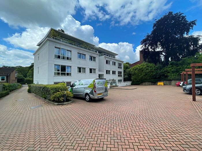 2 Bedroom Flat To Rent In Queensmere Road, London, SW19