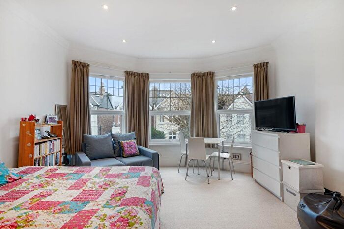 Studio To Rent In Cranhurst Road, London, NW2