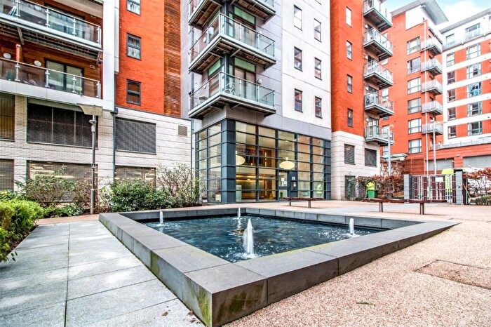 1 Bedroom Flat For Sale In Hornbeam Way, Manchester, Greater Manchester, M4