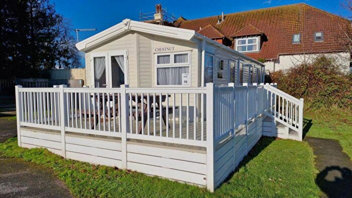 2 Bedroom Park Home For Sale In Butt Lane, Burgh Castle, NR31