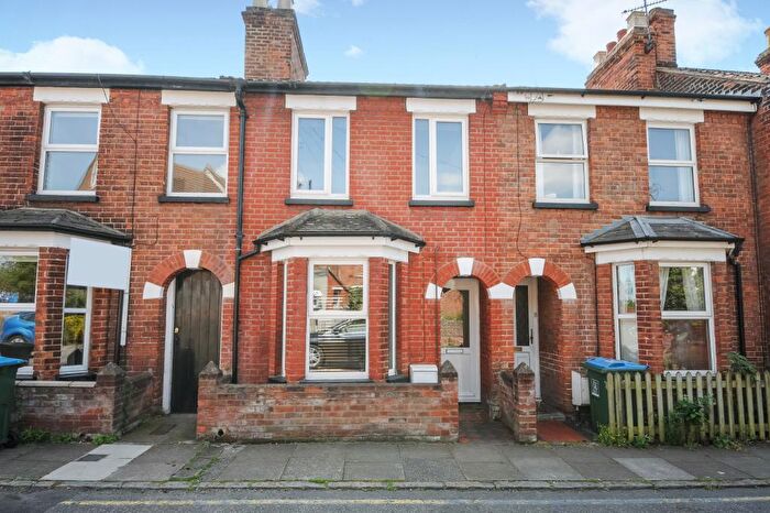 3 Bedroom Terraced House To Rent In Albion Street, Aylesbury, HP20