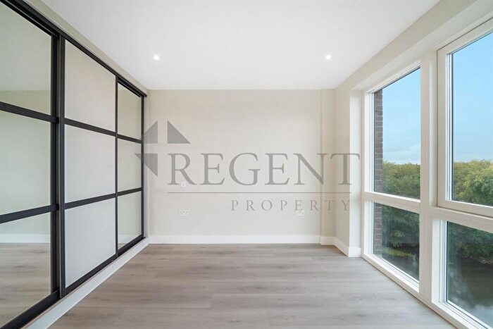 2 Bedroom Apartment To Rent In Cairncross House, Kidbrooke Village, SE3