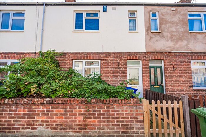 3 Bedroom Terraced House For Sale In Lancaster Avenue, Grimsby, Lincolnshire, DN31
