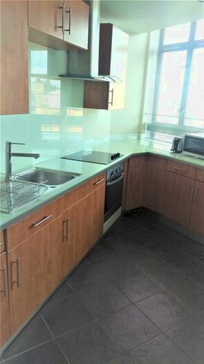 2 Bedroom Flat To Rent In City Road, Old Street, London, EC1V