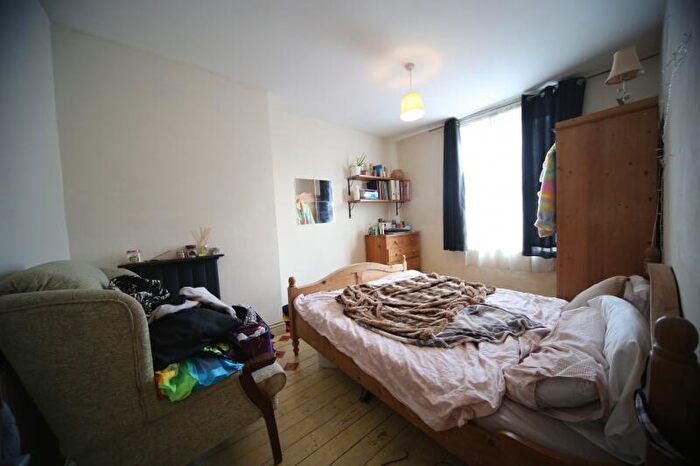 2 Bedroom Terraced House To Rent In Kelsall Terrace, Hyde Park, Leeds, LS6