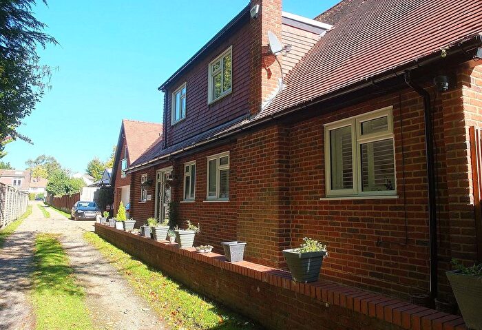 4 Bedroom Detached House For Sale In Toms Lane, Kings Langley, WD4