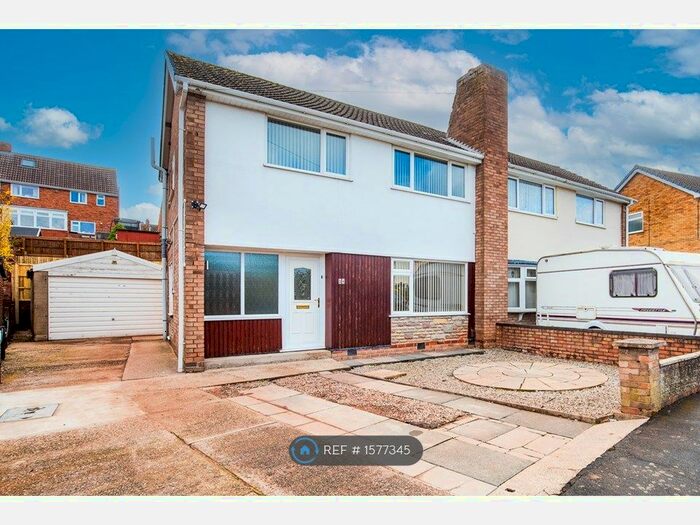 3 Bedroom Semi-Detached House To Rent In Rosemary Road, Tamworth, B77