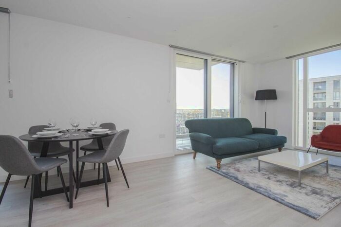 2 Bedroom Flat To Rent In Woodberry Down, London, N4