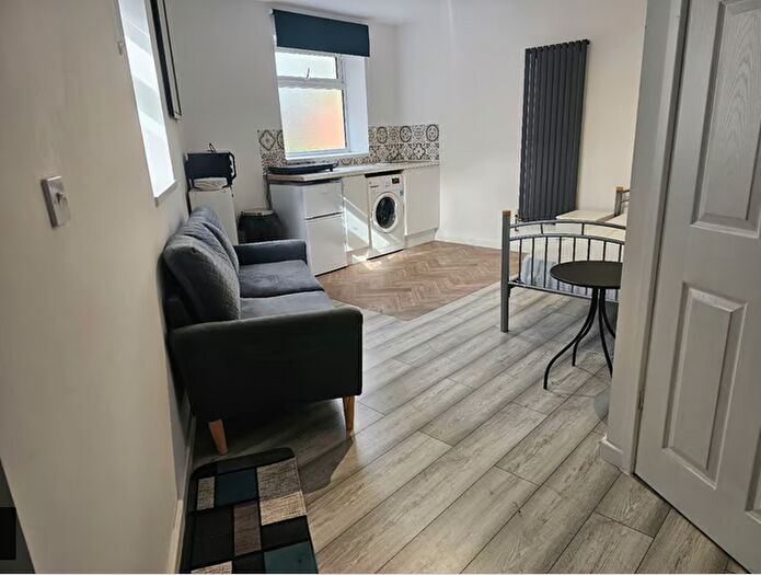 Studio To Rent In Cumberland Road, Plaistow, London, E13