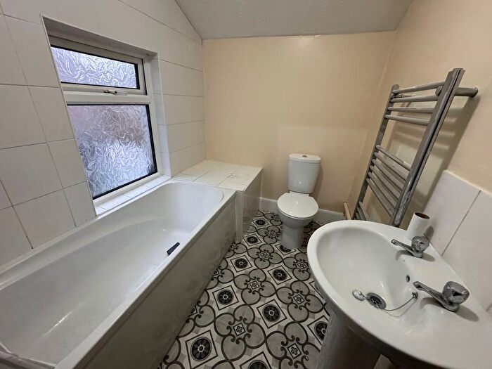 2 Bedroom Semi Detached House To Rent In Beacon Road, Broadstairs, CT10