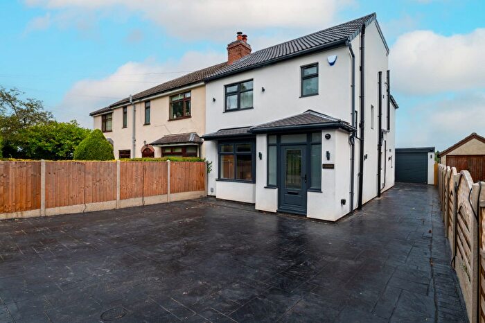 4 Bedroom Semi-Detached House For Sale In Stoneleigh Road, Bubbenhall, Coventry, CV8