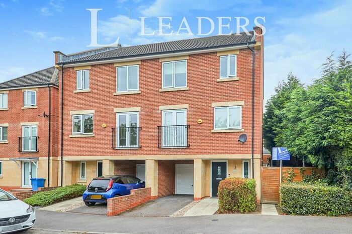 4 Bedroom Semi-Detached House To Rent In Devonshire Avenue, Allestree, DE22