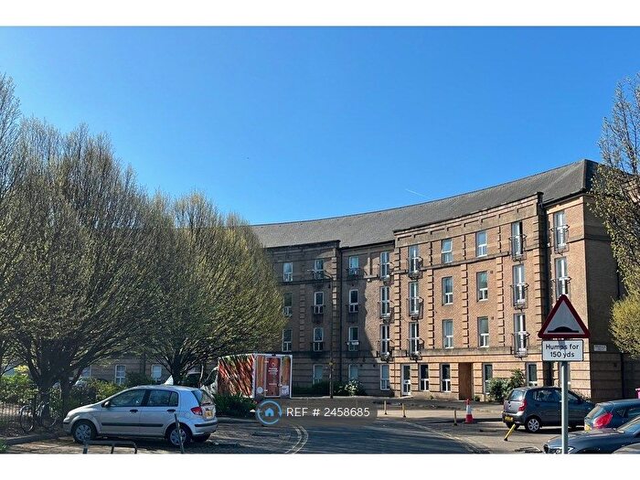 2 Bedroom Flat To Rent In Morrison Circus, Edinburgh, EH3