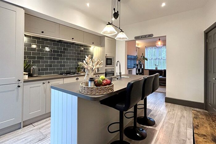 3 Bedroom Terraced House For Sale In Ladybridge Road, Cheadle Hulme, Stockport, SK8