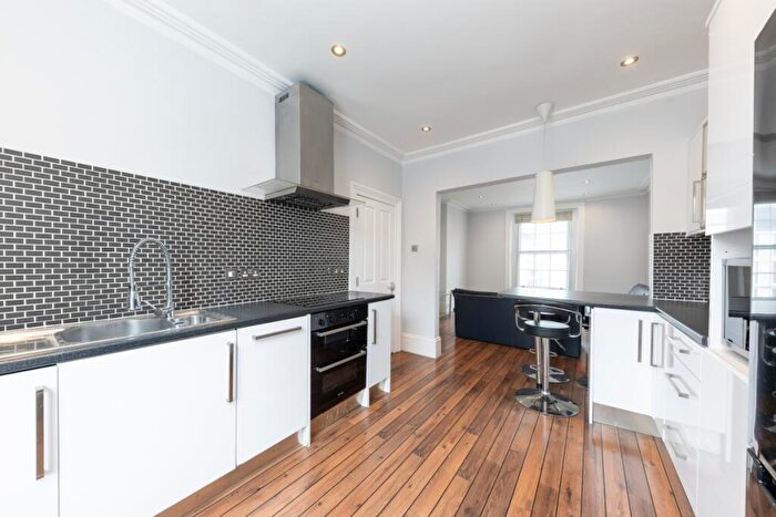 2 Bedroom Apartment To Rent In Camden Road, London, NW1