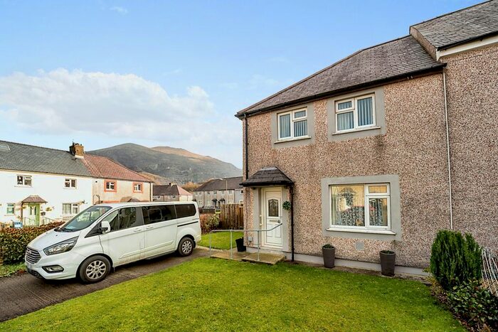 3 Bedroom End Of Terrace House For Sale In Dol Elidir, Llanberis, Caernarfon, Gwynedd, LL55