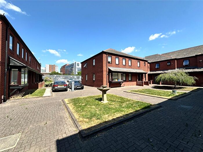 1 Bedroom Apartment To Rent In Brunswick Court, Leeds, West Yorkshire, LS2