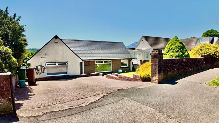 2 Bedroom Detached Bungalow To Rent In Highfield Road, Pontllanfraith, NP12