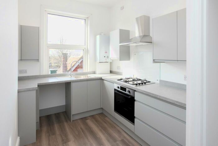 2 Bedroom Maisonette To Rent In Rye Road, Cranbrook, TN18