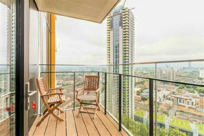 2 Bedroom Flat To Rent In The Tower, One The Elephant, Southwark, London, SE1