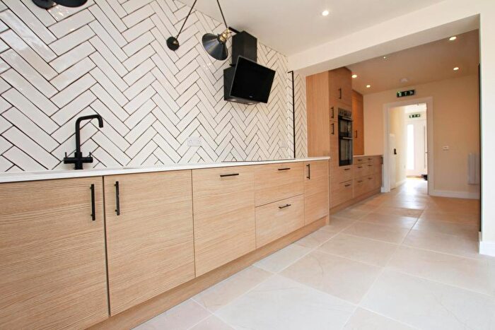 1 Bedroom Semi-Detached House To Rent In Oldbury Court Road - Fishponds, BS16