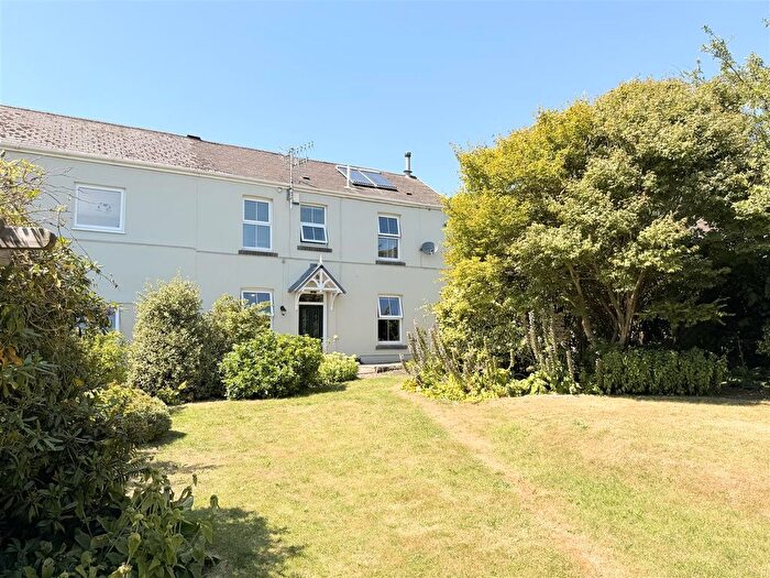 3 Bedroom Detached House For Sale In Tyrwaun, Pwll, Llanelli, SA15