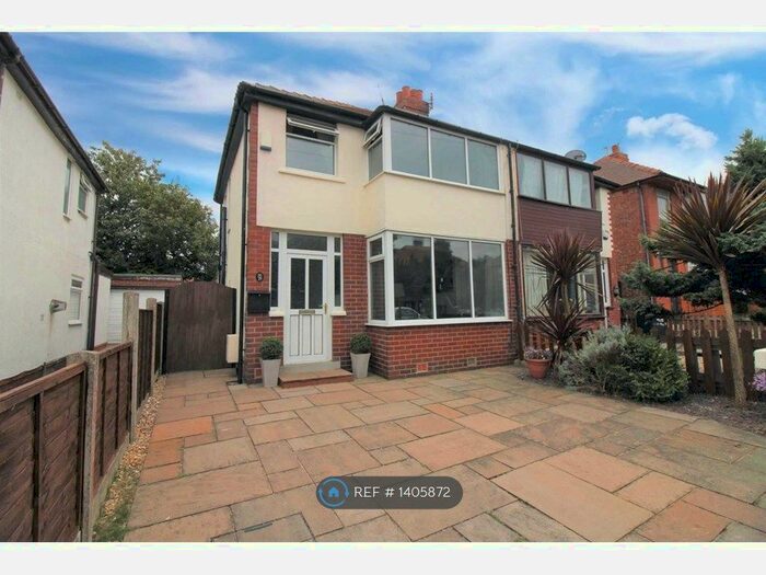 3 Bedroom Semi-Detached House To Rent In Compley Avenue, Poulton-Le-Fylde, FY6