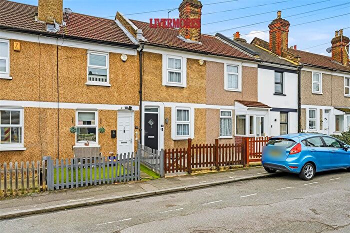 2 Bedroom Terraced House For Sale In Ducketts Road, Crayford, DA1