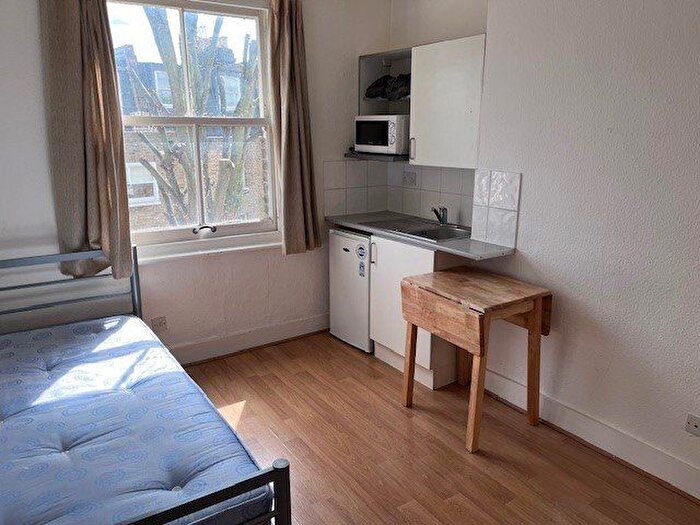 Studio To Rent In Star Road, West Kensington, W14