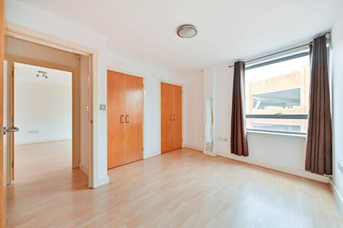 1 Bedroom Flat To Rent In The Bittoms, Kingston, Kingston Upon Thames, KT1
