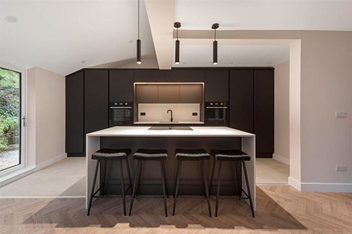 3 Bedroom Detached House To Rent In Nottingham Road, Burton Joyce, NG14