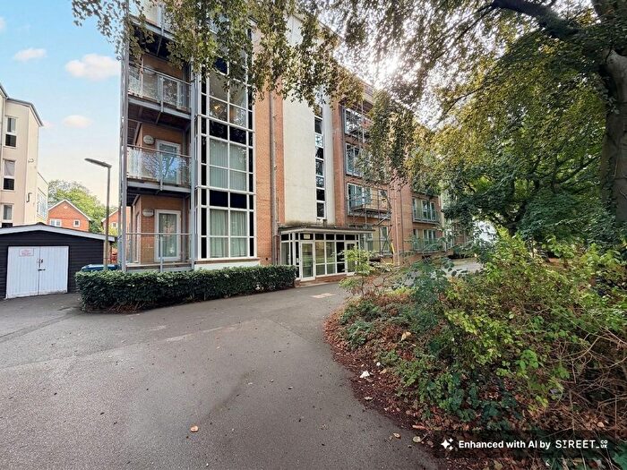 1 Bedroom Flat For Sale In Suttones Place, Southampton, SO15