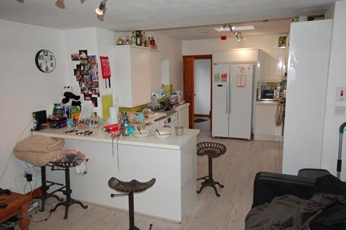 6 Bedroom House To Rent In Exeter Road, B29