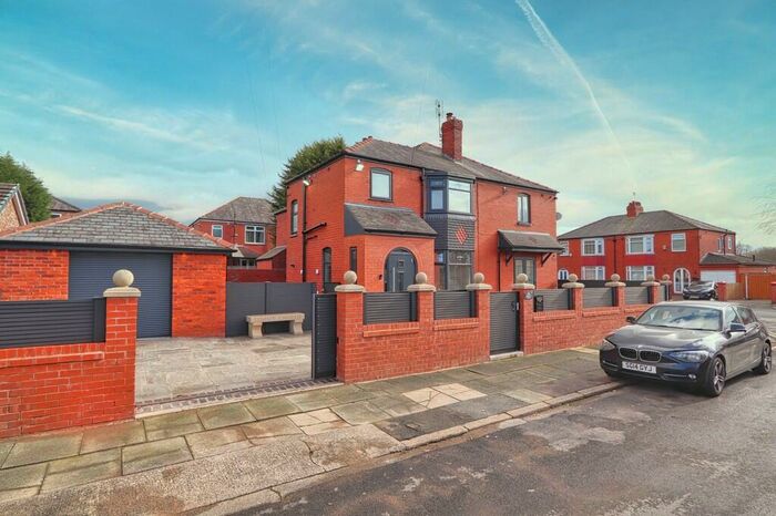 3 Bedroom Semi-Detached House To Rent In A Orient Road, Salford, M6