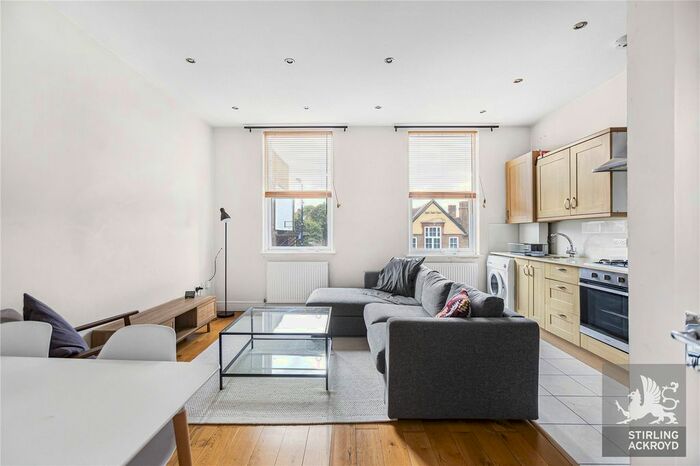 2 Bedroom Flat To Rent In Chatsworth Road, Hackney, London, E5