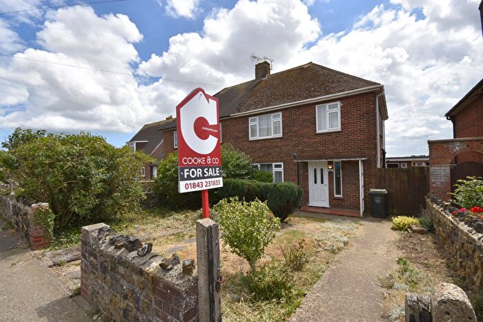 3 Bedroom Semi-detached House For Sale In Kingston Avenue, Margate, Kent, CT9