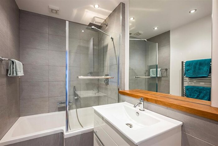 1 Bedroom Flat For Sale In Queens Road, Brighton, BN1