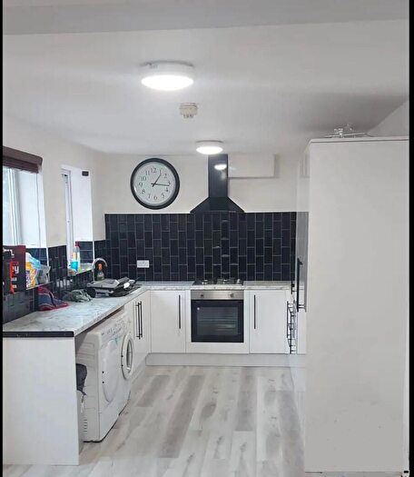 6 Bedroom End Of Terrace House To Rent In Arthur Avenue // Bedroom House //, NG7