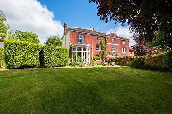 4 Bedroom Semi-detached House For Sale In Papermill Lane, Ipswich, Suffolk, IP8