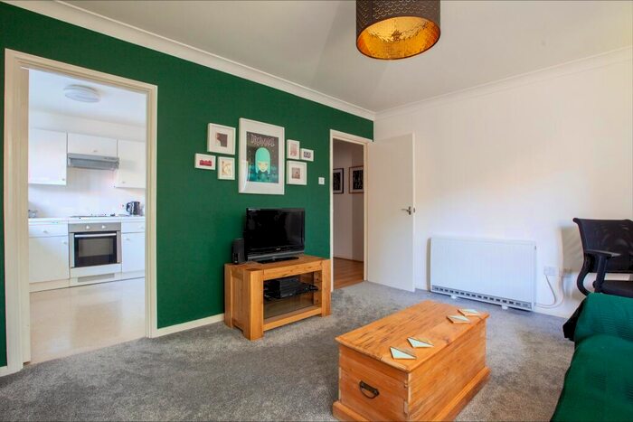 1 Bedroom Flat For Sale In Chetwood Road, Crawley, RH11