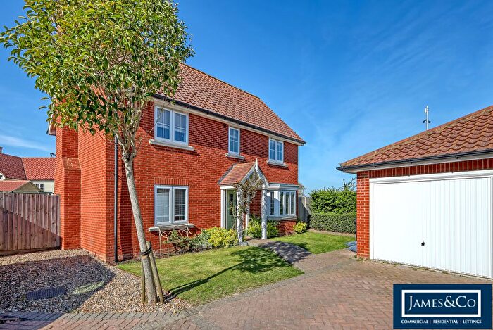 4 Bedroom Detached House To Rent In Woodlands Park Drive, Dunmow, CM6