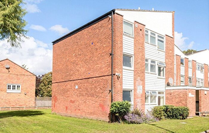 2 Bedroom Flat For Sale In Borland Road, Teddington, TW11