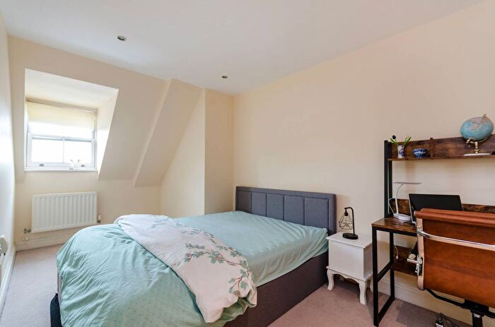 2 Bedroom Flat To Rent In Old London Road, Kingston, Kingston Upon Thames, KT2