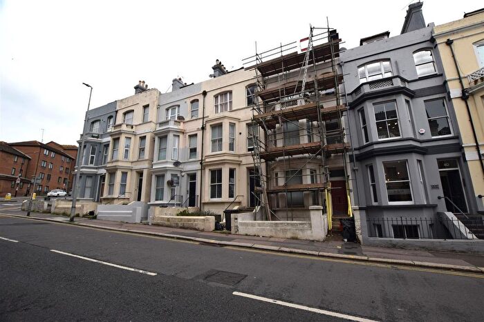 2 Bedroom Flat To Rent In Cambridge Road, Hastings, TN34