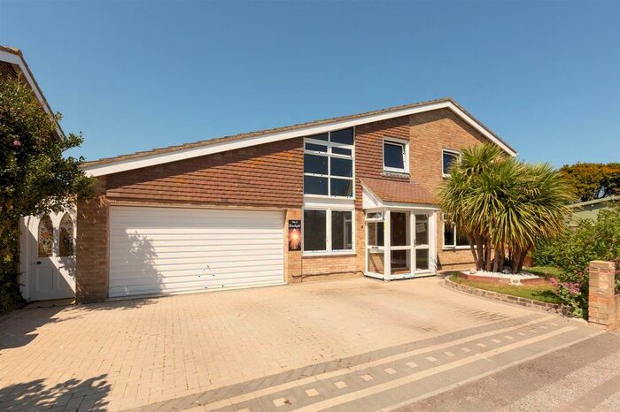 3 Bedroom Detached House To Rent In Cliff Field, Westgate-On-Sea, CT8