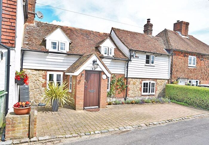 3 Bedroom Cottage For Sale In Lenham Road, Platts Heath, Lenham, Maidstone, ME17