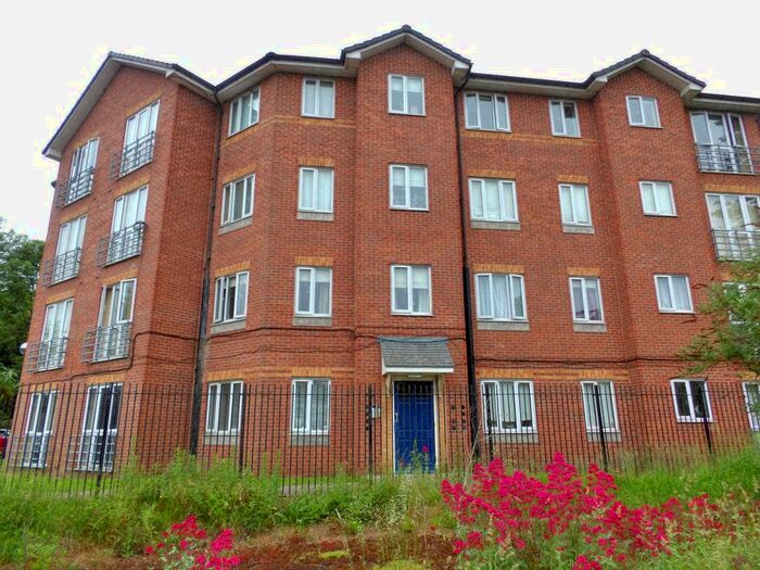 2 Bedroom Flat To Rent In Parry Court, Marmion Road, NG3