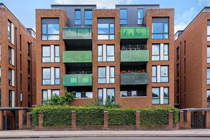 3 Bedroom Apartment For Sale In Sunflower Court, N4